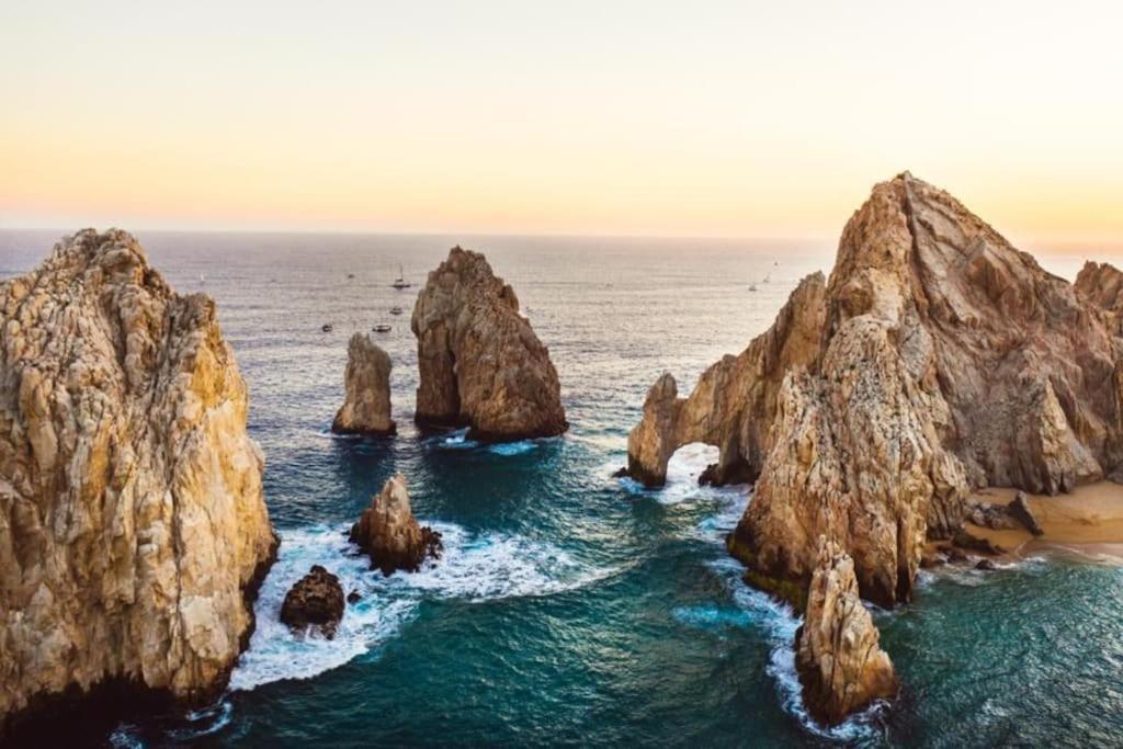 Vacay Condo Walk To The Beach Restaurants & Clubs Cabo San Lucas Eksteriør billede